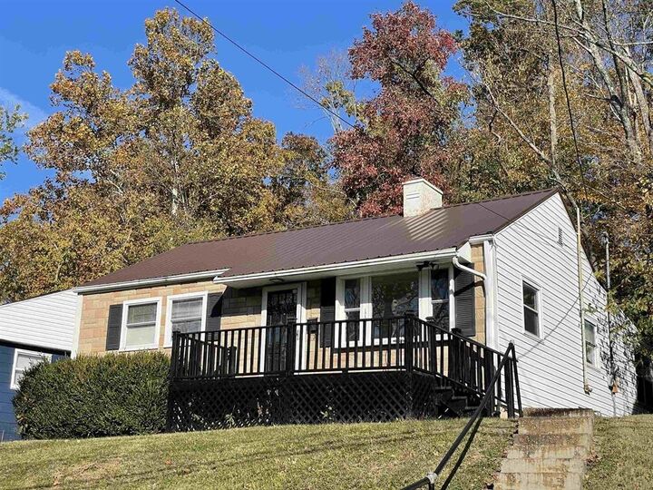 1738 Crestmont Drive  Huntington WV 25701 photo