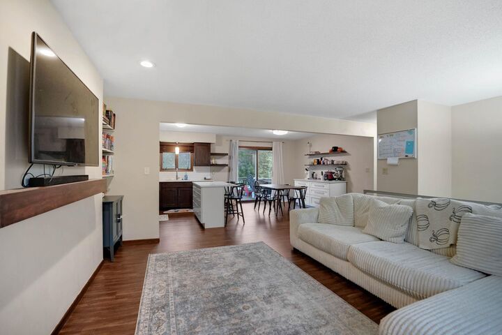 Property Photo: 2126 Oxford Lane IA 50613