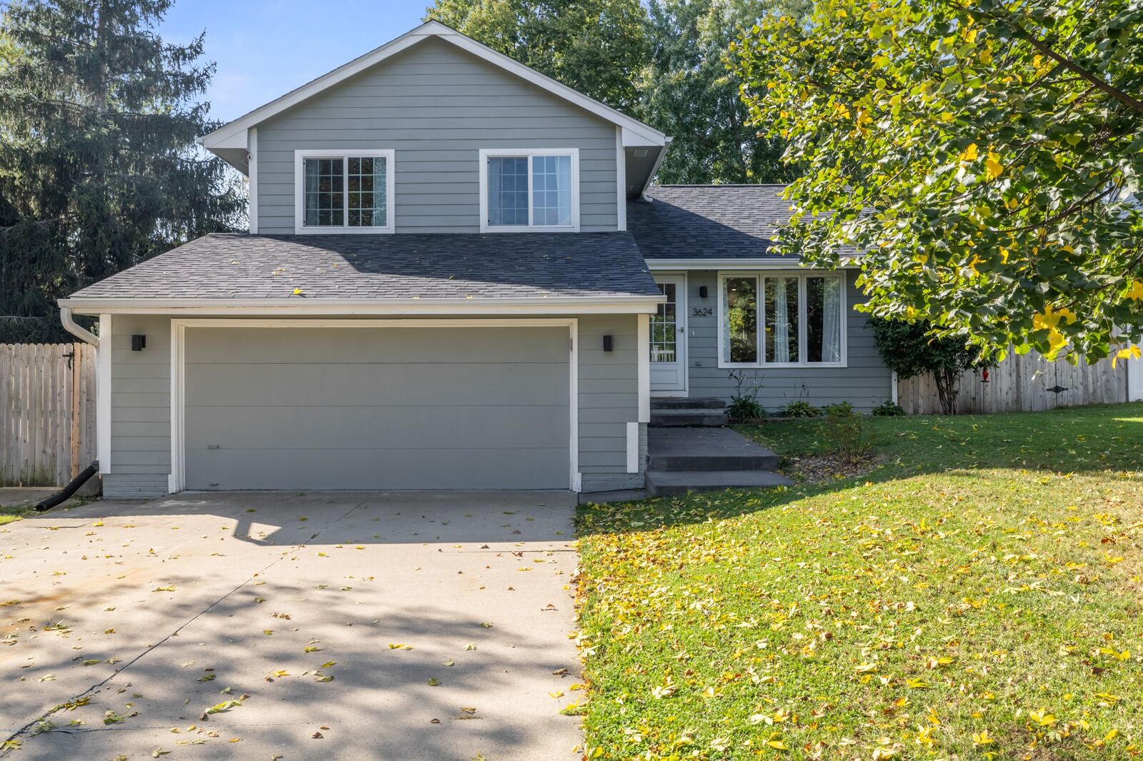 Property Photo:  3624 SE 18th Street  IA 50320