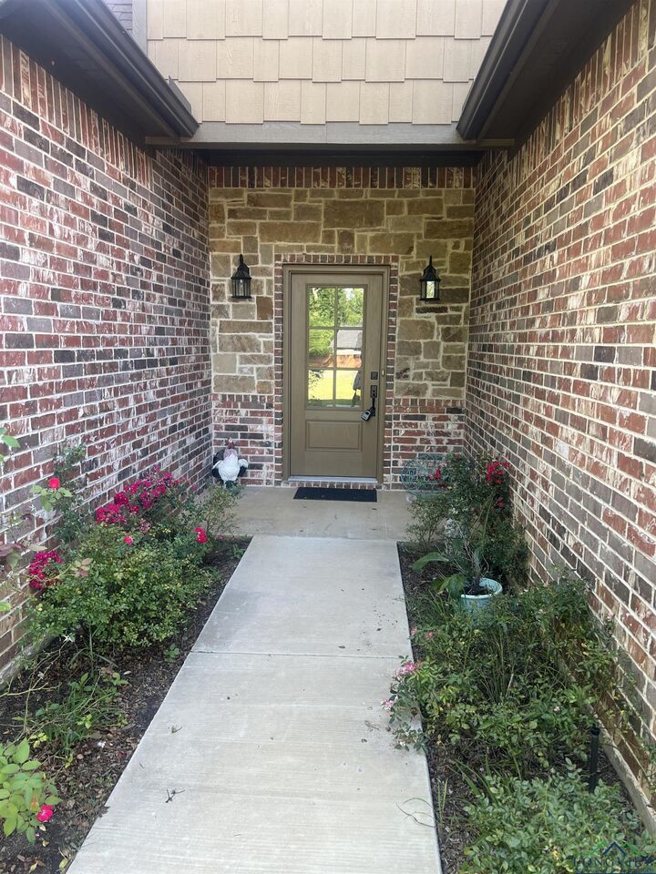 Property Photo:  4527 Lone Oak  TX 75605 
