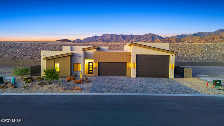 9047 Corte Tularosa  Lake Havasu City AZ 86406 photo