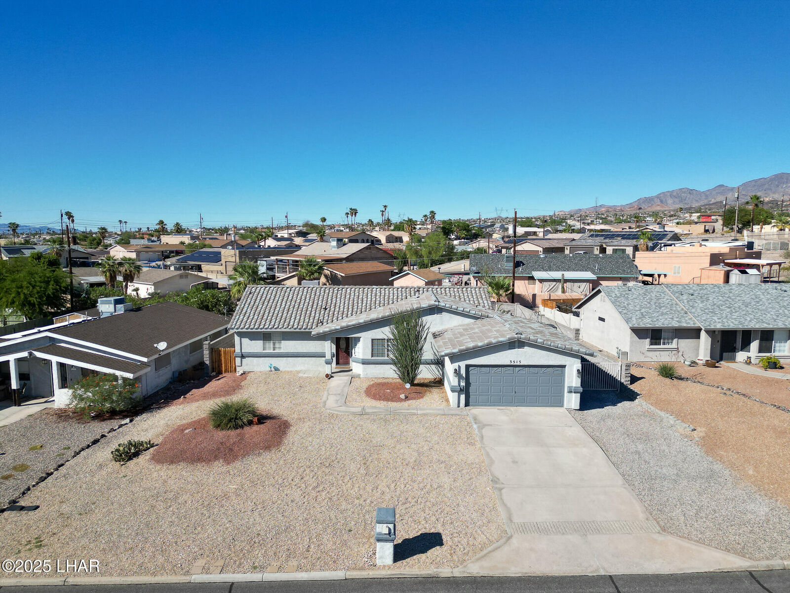 Property Photo: 3515 Chemehuevi Blvd AZ 86406