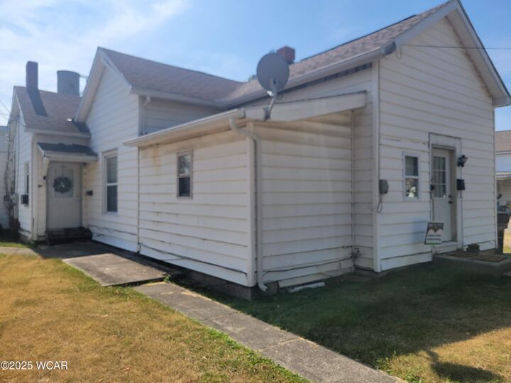 Property Photo:  211 W Buckeye Avenue  OH 45810 