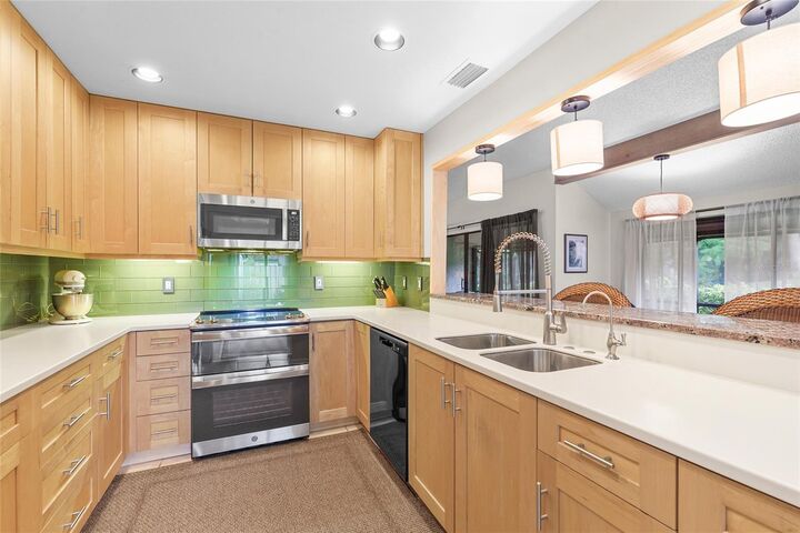 Property Photo: 4302 Woodmans Chart 134 FL 34235