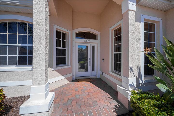 Property Photo: 11819 Granite Woods Loop FL 34292