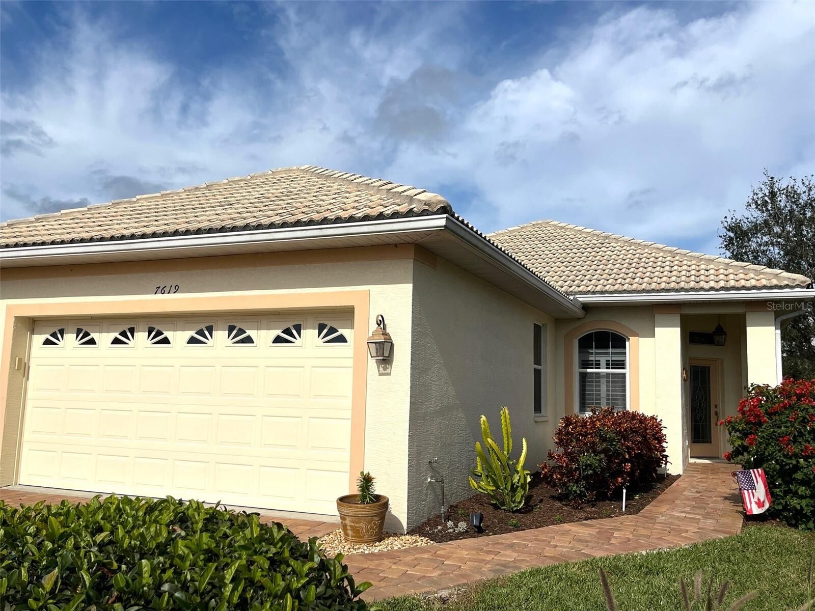 Property Photo: 7619 Teal Trace FL 34203