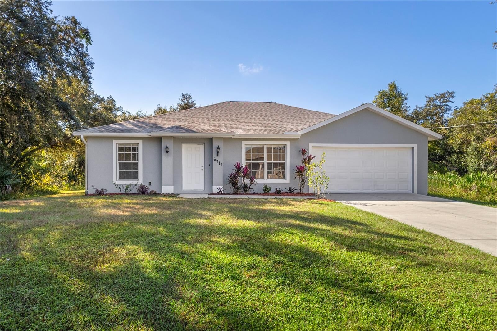 Property Photo:  6711 Locher Road  FL 34291 