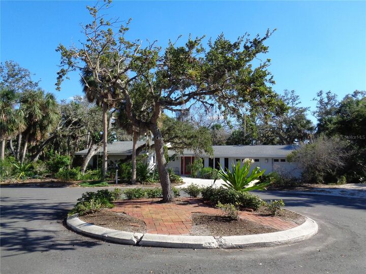 4894 Oxford Drive  Sarasota FL 34242 photo