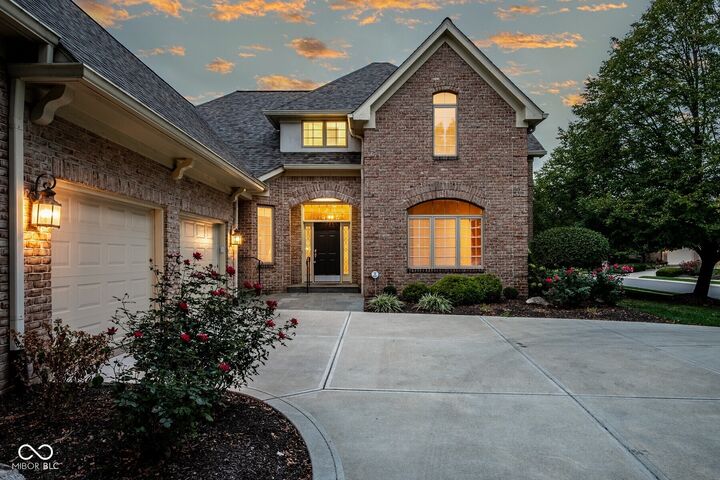 Property Photo: 11164 Parkside Crescent IN 46032