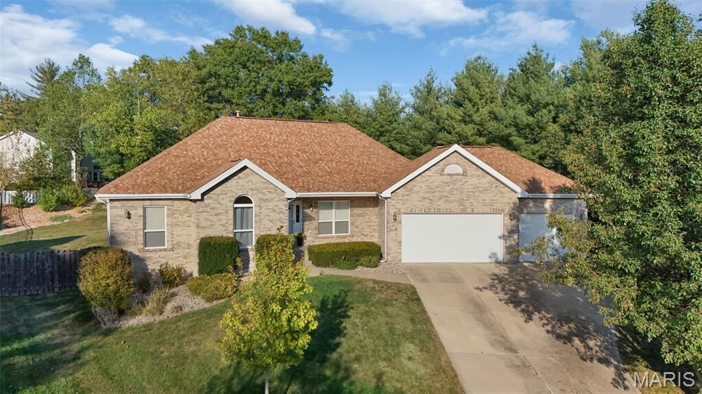 Property Photo: 1115 Dingledine Manor Court MO 63304