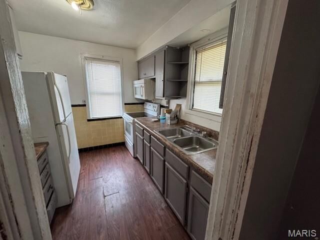 Property Photo: 208 Coppinger Drive MO 63135