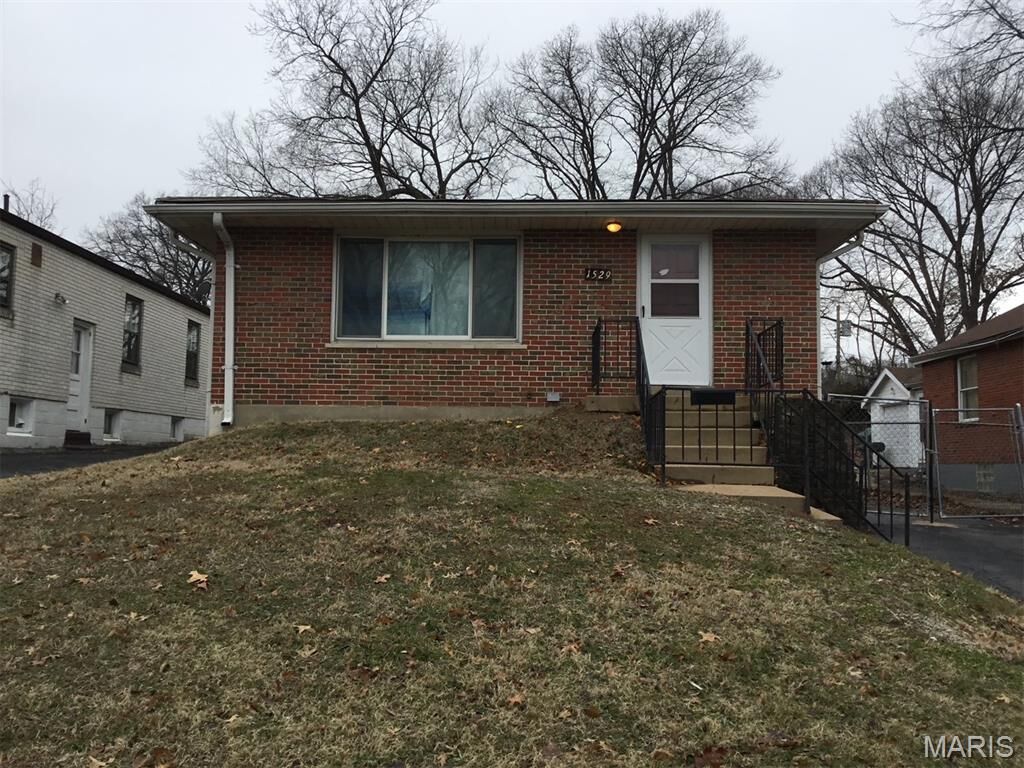 Property Photo: 1529 Nixon Avenue MO 63133