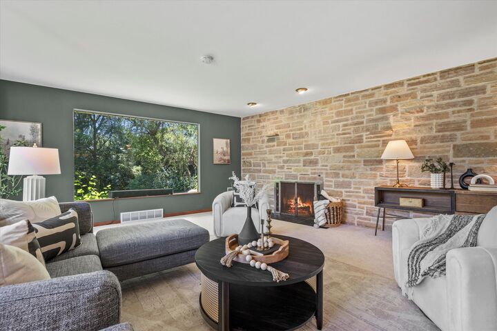 Property Photo: 2416 W Dean Ct WI 53217
