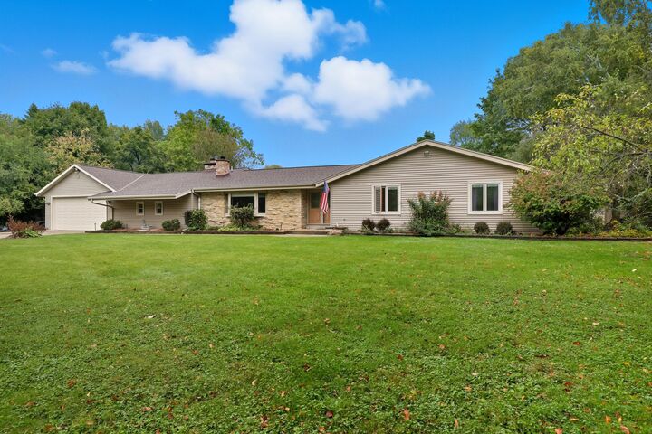 1280 Spring Dr  Brookfield WI 53005 photo