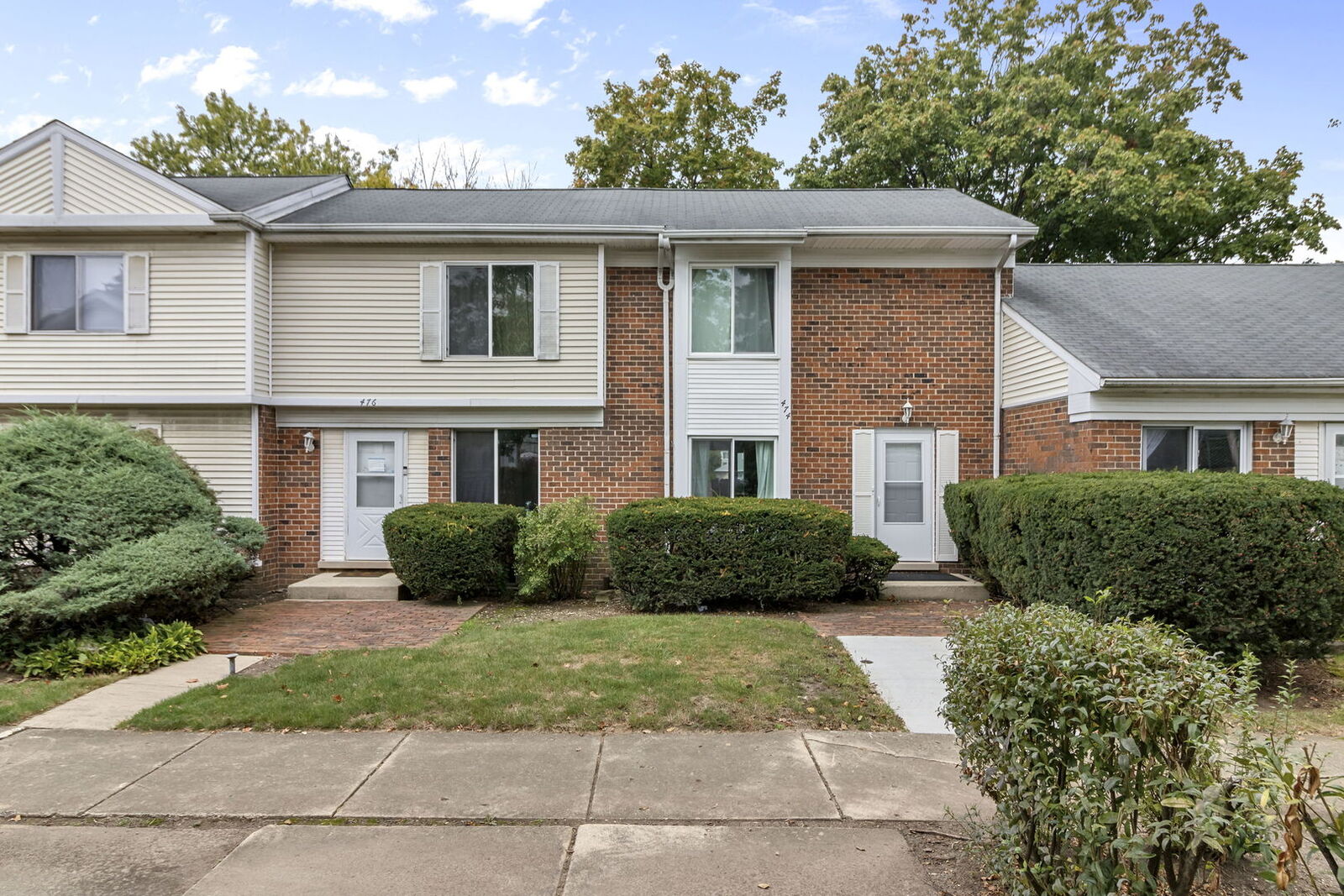 Property Photo: 474 Mallview Lane IL 60440