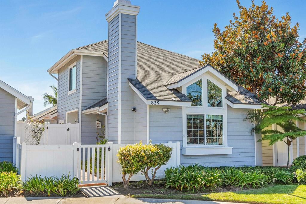 Property Photo:  839 Skysail Ave  CA 92011 