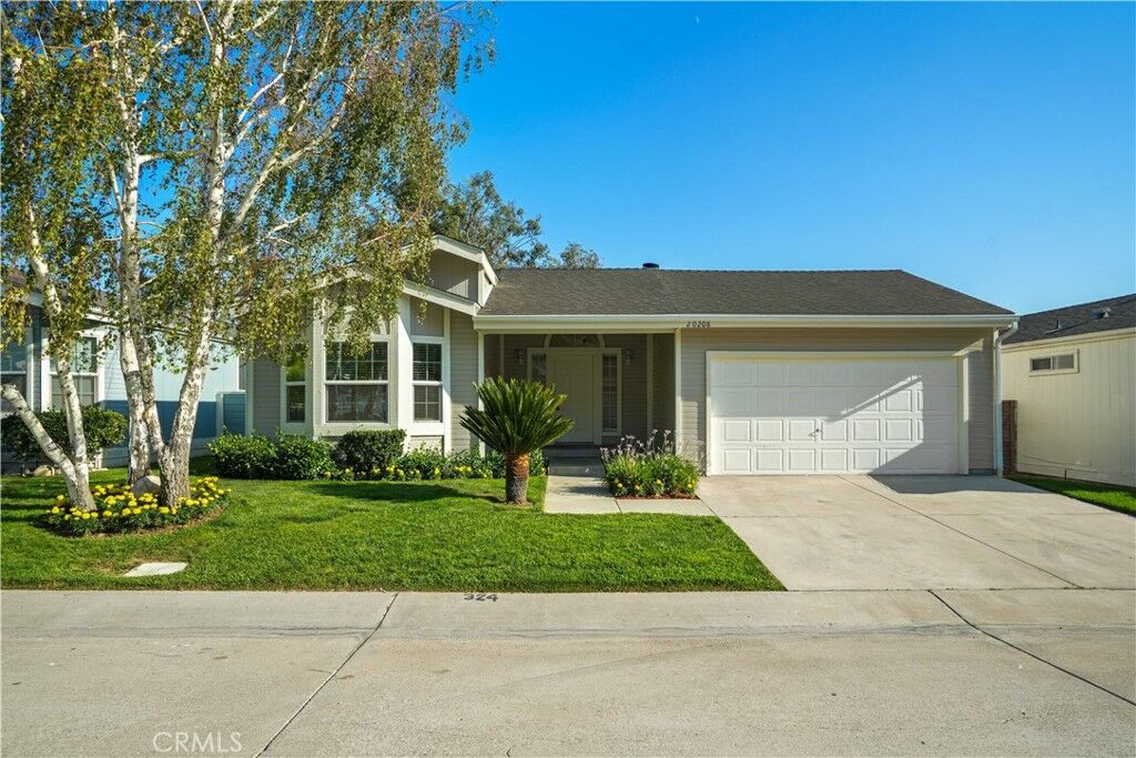 Property Photo: 20208 Northcliff Drive CA 91351