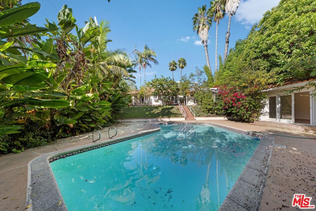 Property Photo: 10116 Cheviot Drive CA 90064