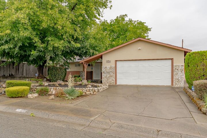 Property Photo: 103 Grenoble Way CA 95630