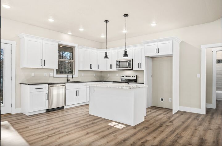 Property Photo:  4447 Baggett Hollow Rd  TN 37052 