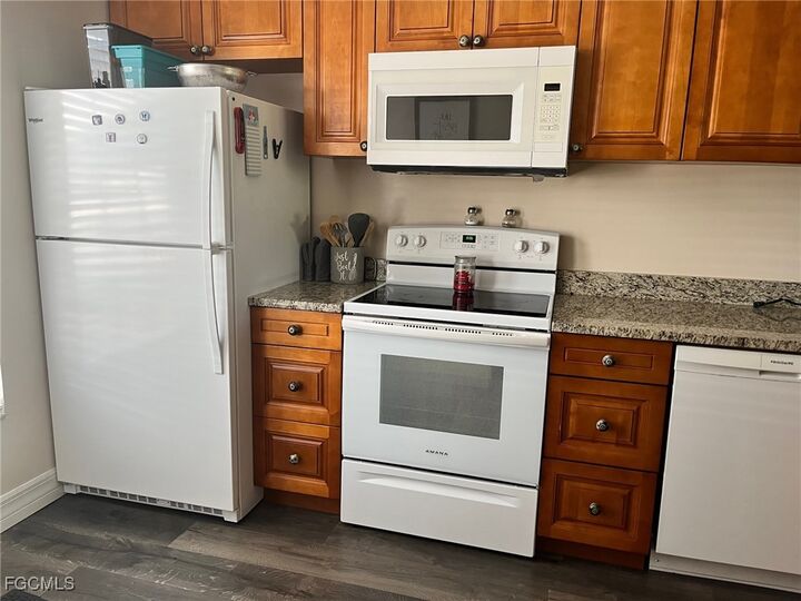 Property Photo:  6156 Lake Front Drive  FL 33908 