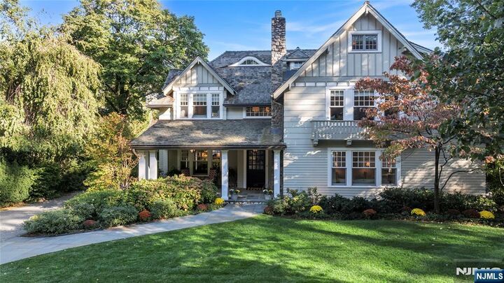 265 West End Avenue  Ridgewood NJ 07450 photo