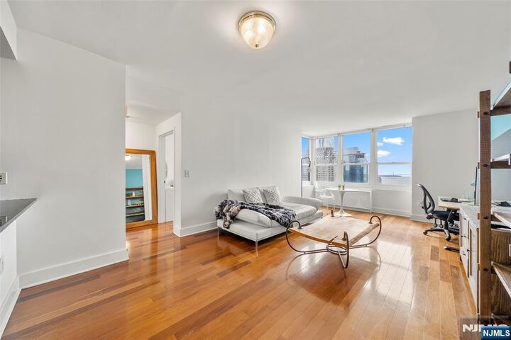 Property Photo: 88 Morgan Street 4107 NJ 07302
