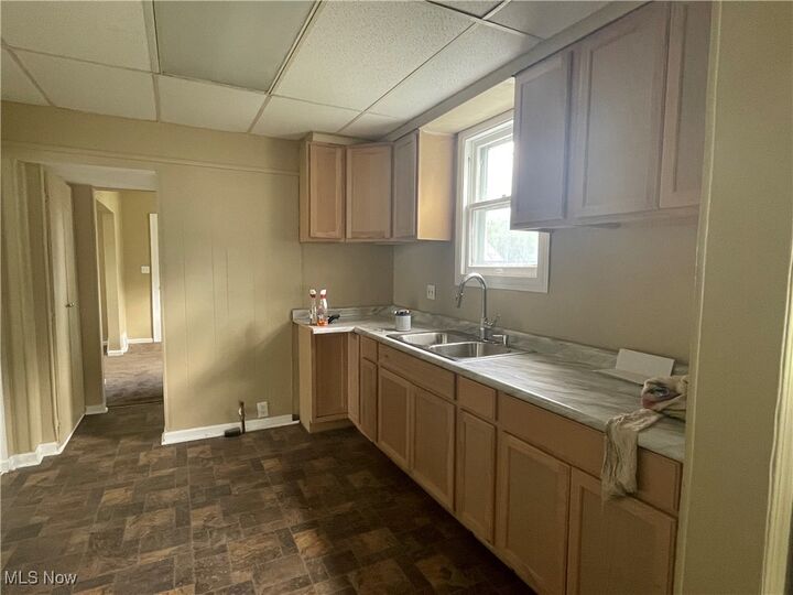 Property Photo: 19112 Kings Highway OH 44122
