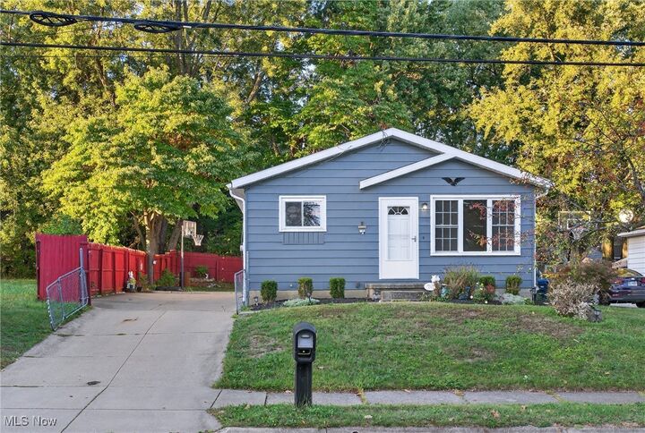 Property Photo:  891 Jean Avenue  OH 44310 