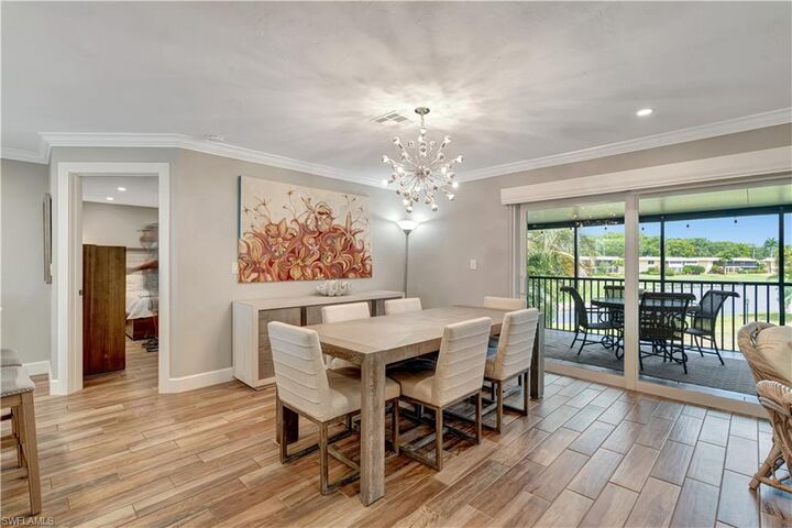 Property Photo: 300 Palm Dr 402 FL 34112