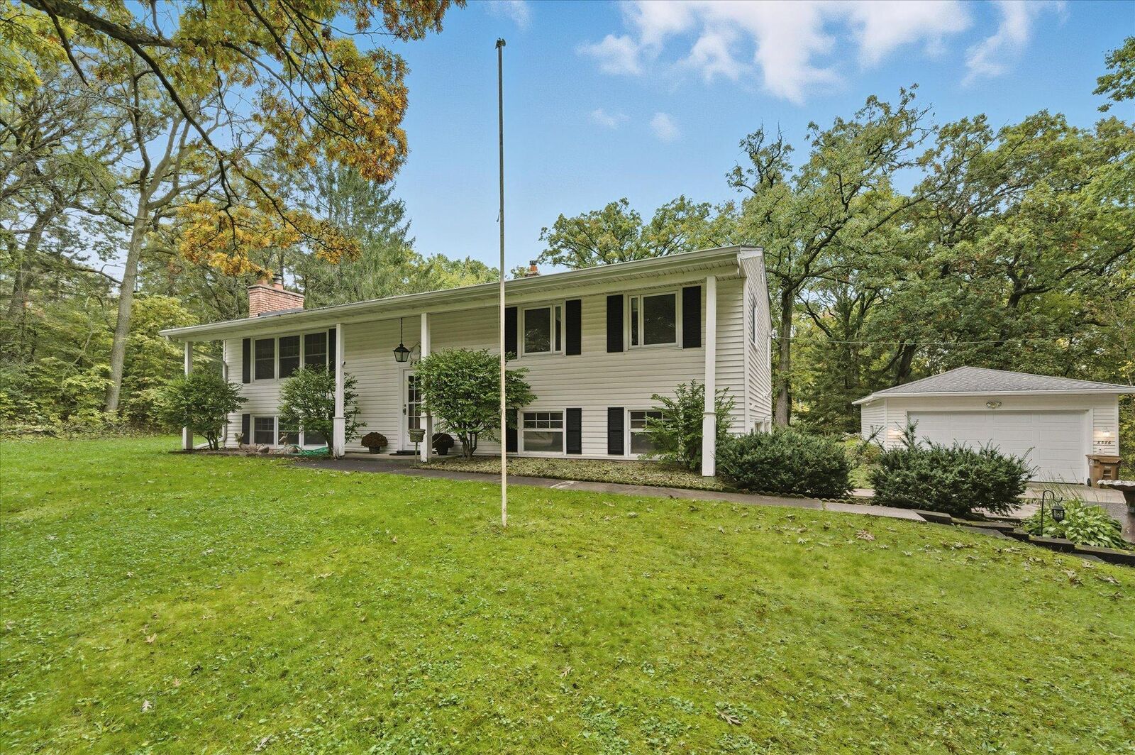 Property Photo: 8586 Kimbro Lane N MN 55082