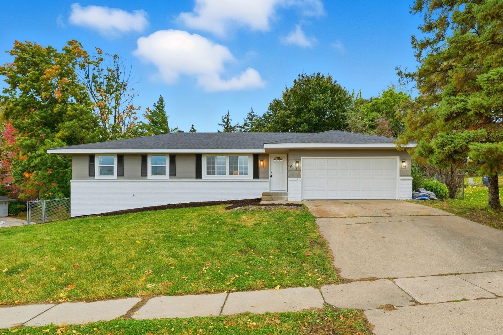 Property Photo: 4301 Heritage Hills Drive MN 55437