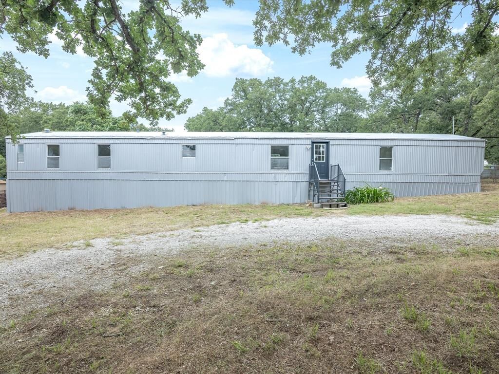 Property Photo:  146 Deerwood Lane  TX 76082