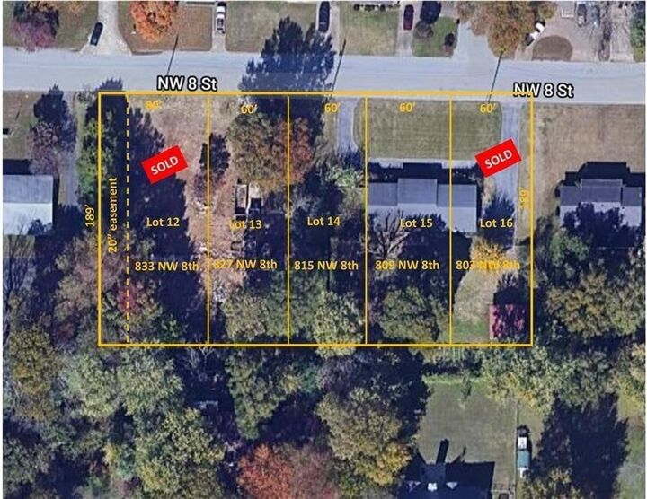 Property Photo:  815 NW 8th Street  AR 72712 