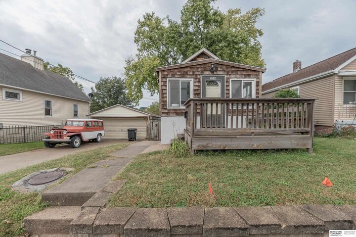 Property Photo: 2510 S 26th Street NE 68105