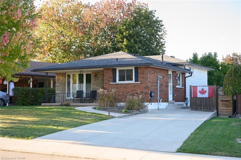 Property Photo: 52 Gardiner Drive ON L9C 4V2