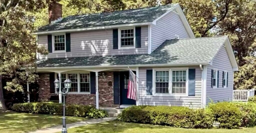 Property Photo:  34 Leeds Ter  MA 01843 