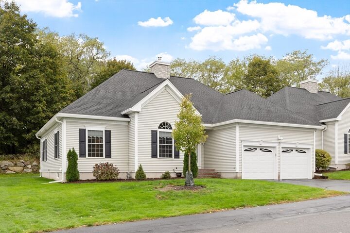 Property Photo:  11 Arbor Drive 11  MA 01826 