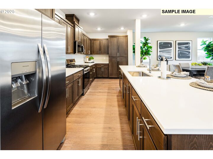 Property Photo:  2618 Mt St Helens Ave SE  OR 97302 