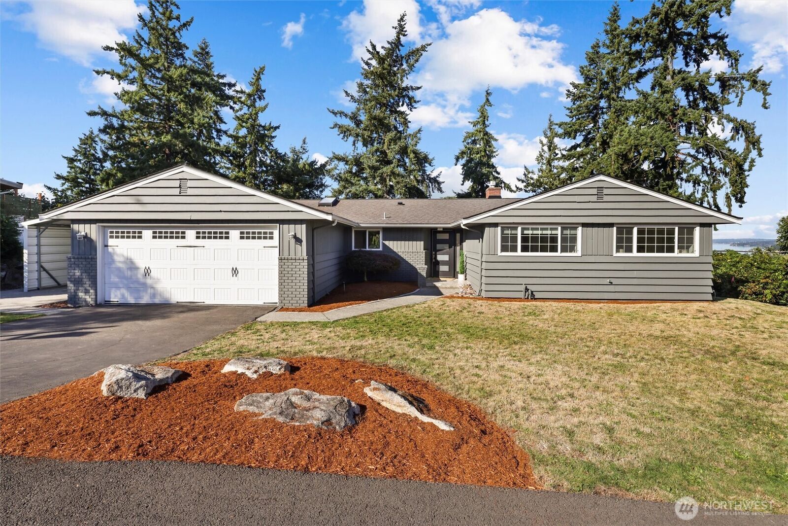 Property Photo:  4645  116th Avenue SE  WA 98006 