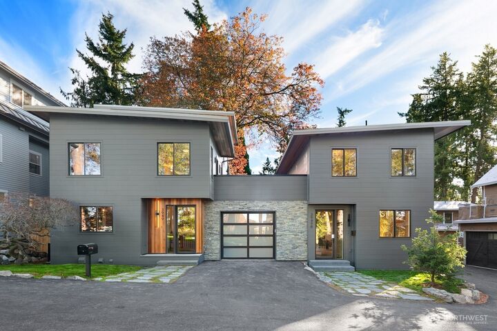 3949 W Barrett Lane  Seattle WA 98199 photo