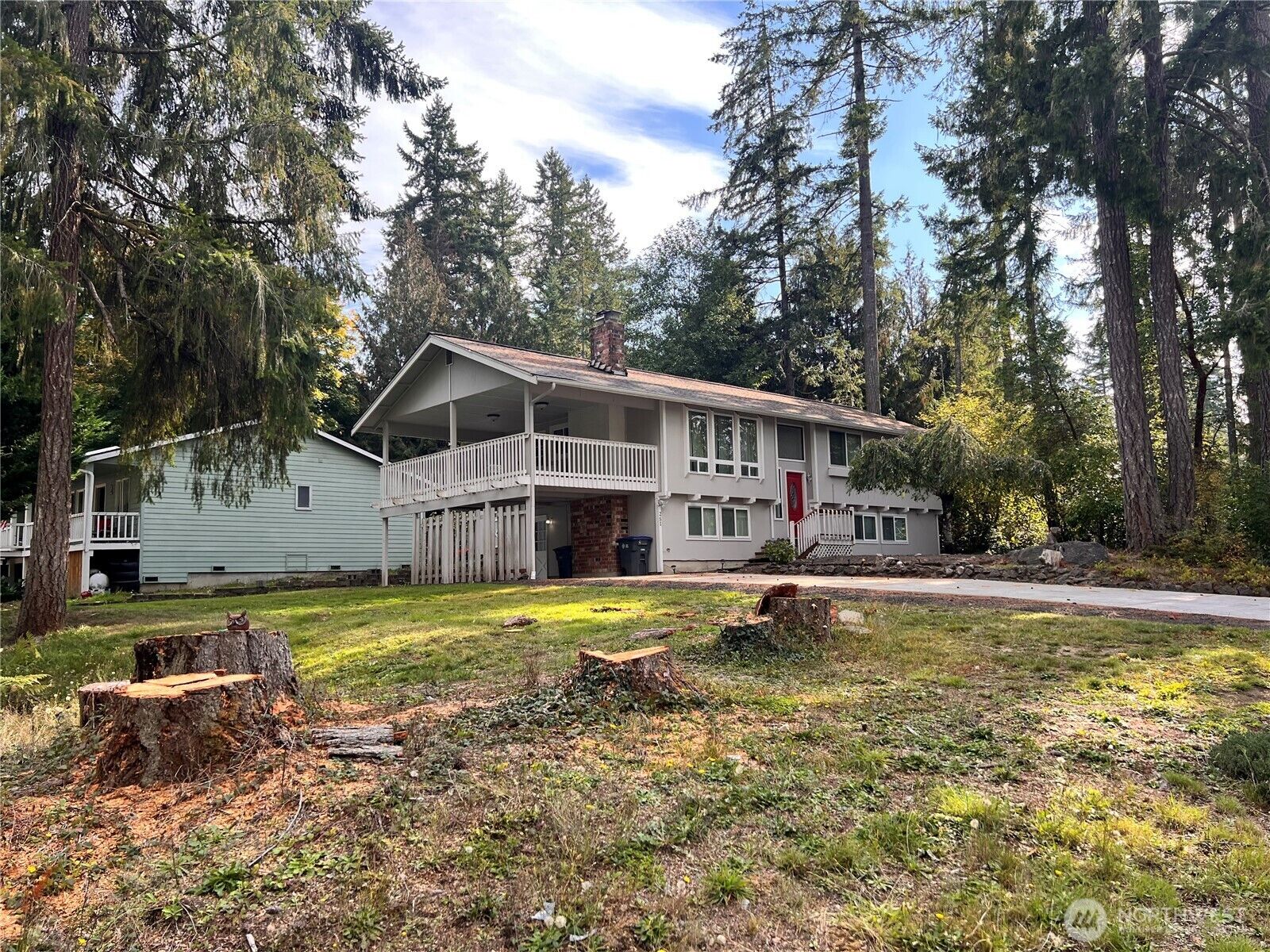 Property Photo: 251 E Lakeshore Drive WA 98524