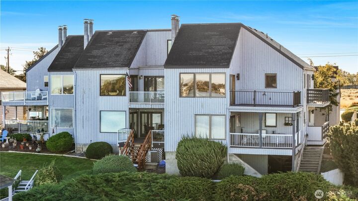 Property Photo:  2512 W Marina Drive 6  WA 98837