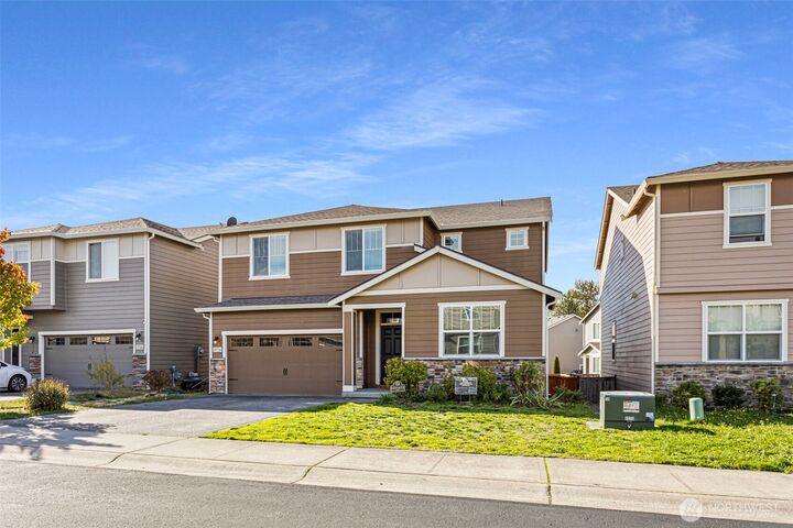 Property Photo: 13716 66th Avenue E WA 98373