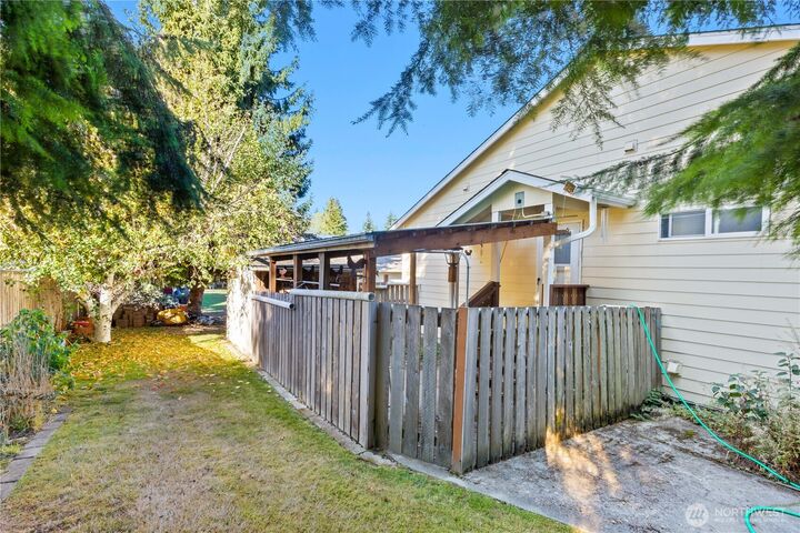 Property Photo: 3810 Maple Road WA 98037