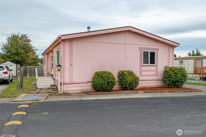 700 NW Crosby Avenue 54  Oak Harbor WA 98277 photo
