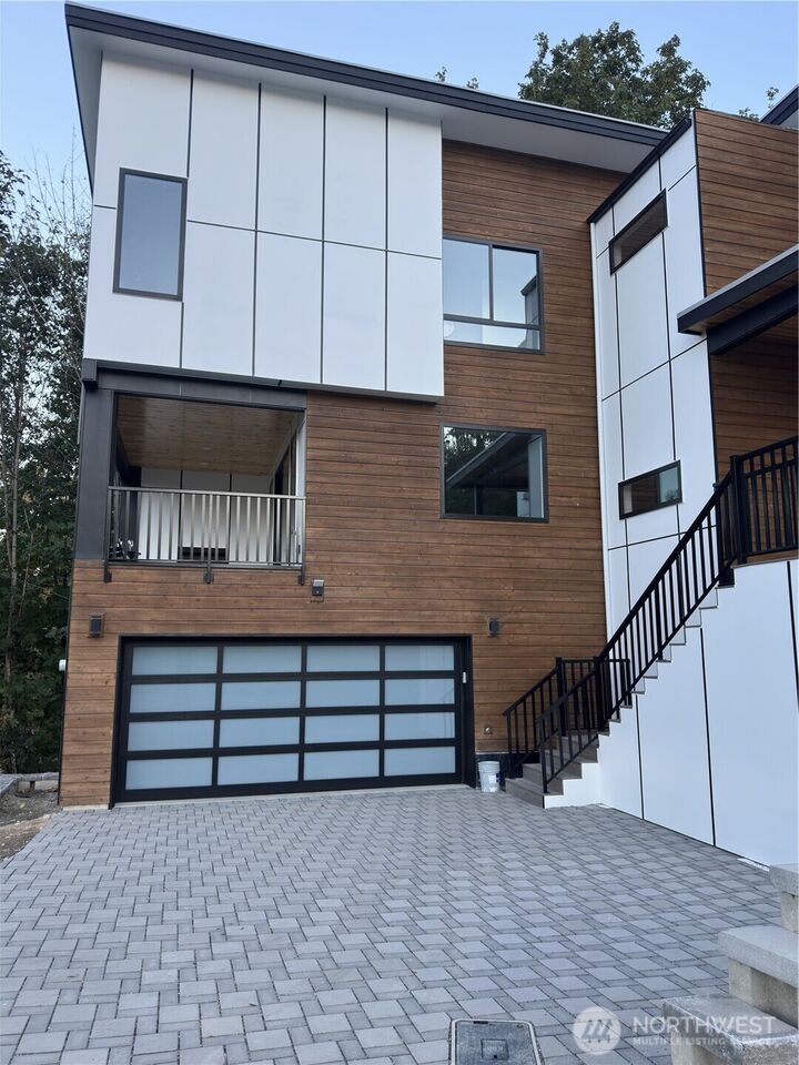 Property Photo: 4413 NE 26 Place WA 98059