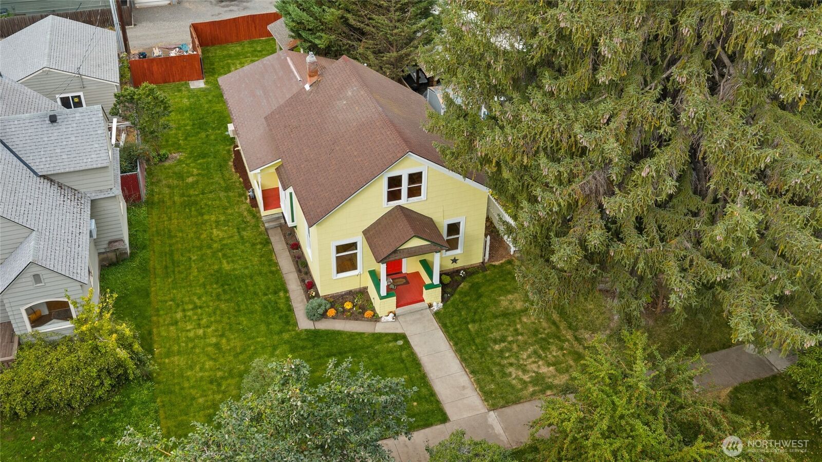 Property Photo: 603 N Anderson WA 98926