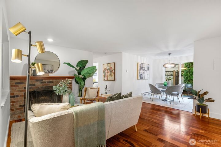 Property Photo:  633 NW 85th Street 101  WA 98117 