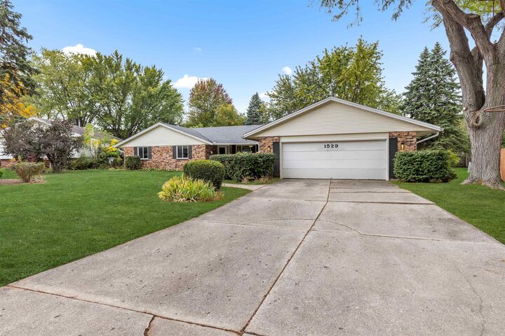 Property Photo: 1529 Kerstin Court IL 61108